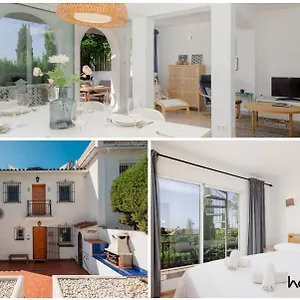 Cozy At The In Costabella, Holiday home Marbella